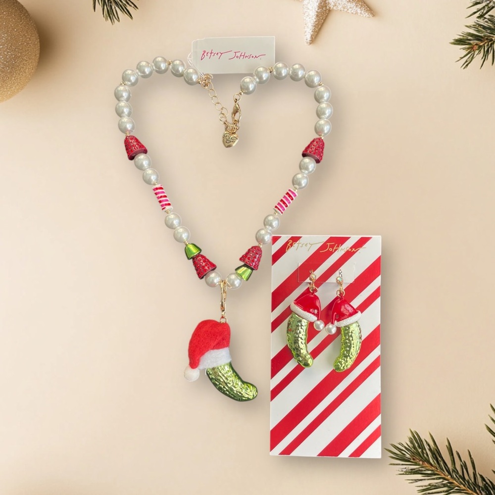Betsey Johnson Festive Holidsy Pickle Jewelry Set Necklace & Earrings